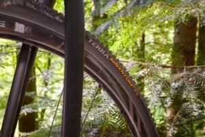 Pneu Continental Terra Adventure 700x45 en conditions gravel dans les Vosges