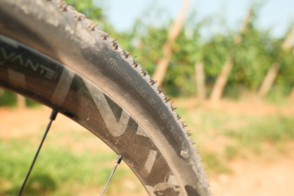 Continental Terra Adventure 700x45 : un pneu gravel polyvalent malgré sa section