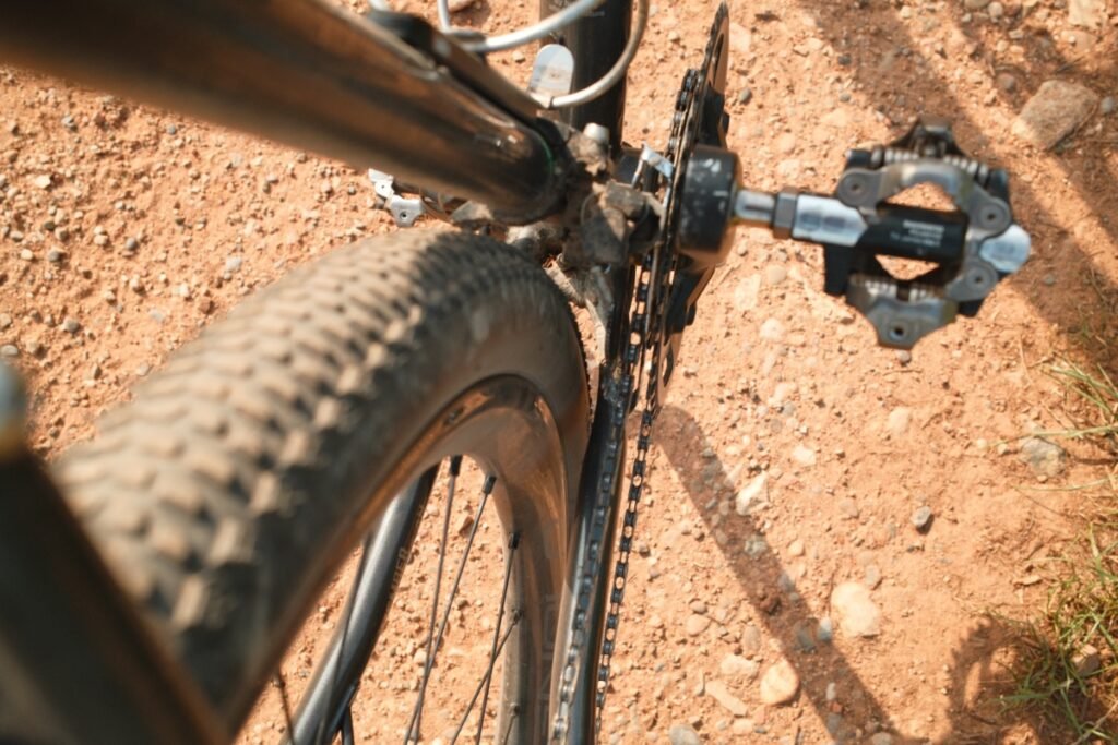 Dégagement du Continental Terra Adventure 700x45 sur un BAAM ARGH