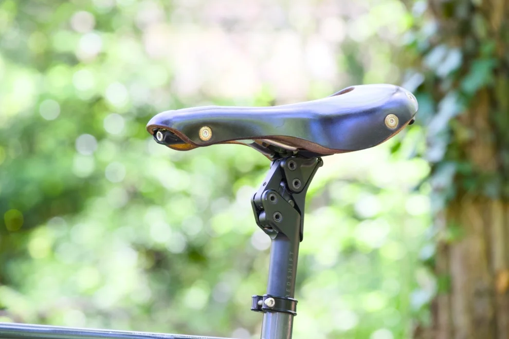 Mécanisme de suspension de la tige de selle Redshift ShockStop avec parallélogramme et ressorts